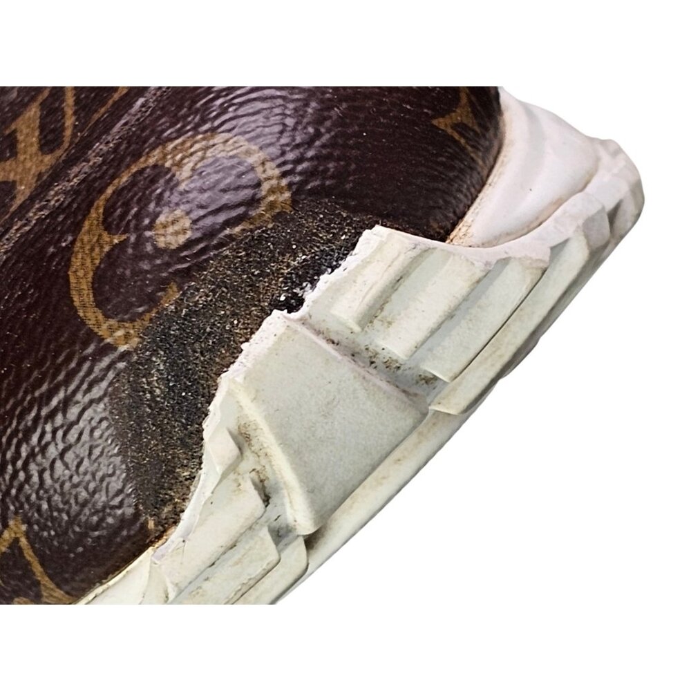 LOUIS VUITTON Monogram LV Sneakers Shoes Mens Lace Up Run Away UK 10 / US 11 - Picture 8 of 13